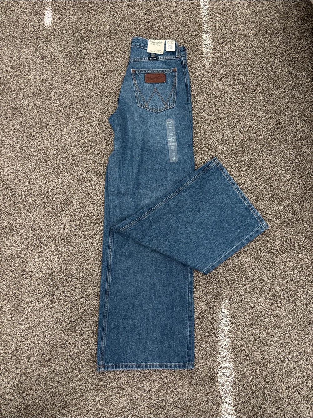 Wrangler retro • high rise • wide leg • style Bailey - Picture 2 of 5